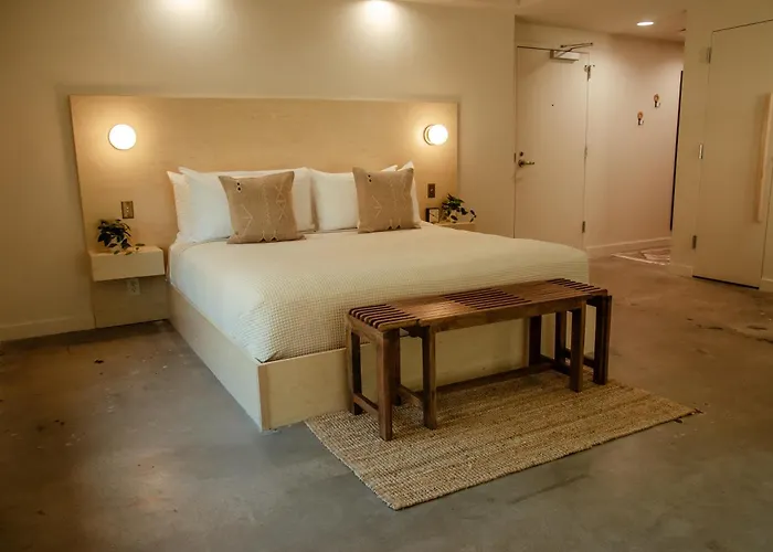 Hotel Brut Tulsa